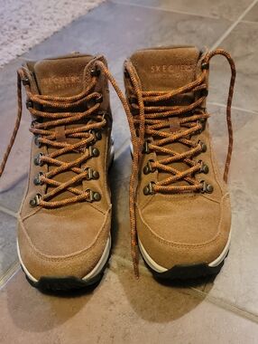 Skechers Women's Tan Suede Lace-Up Outdoor Boots
